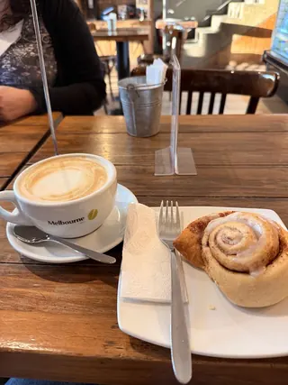 Melbourne Café image 4