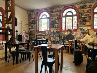 Cafetería popular image 5