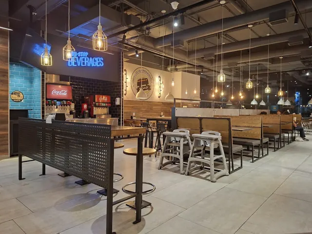 Carl's Jr., Lo Barnechea, Santiago