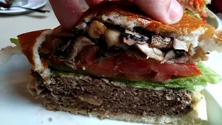 Castillo Hamburger image 2