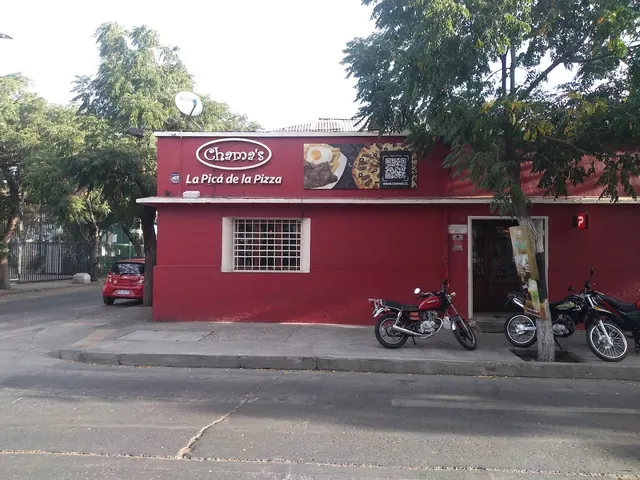 Chama's Moneda, Barrio Yungay, Santiago