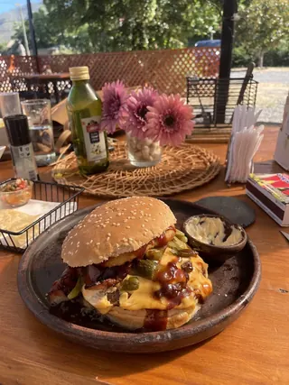 Cousin's Burger image 4