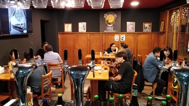 Darkolics Restobar, Barrio Yungay, Santiago