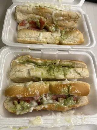 El Vecino image 3