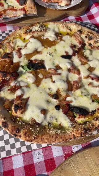 Fratelli Pizza image 2