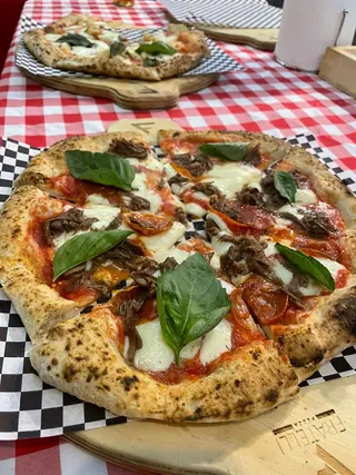Fratelli Pizza image 4
