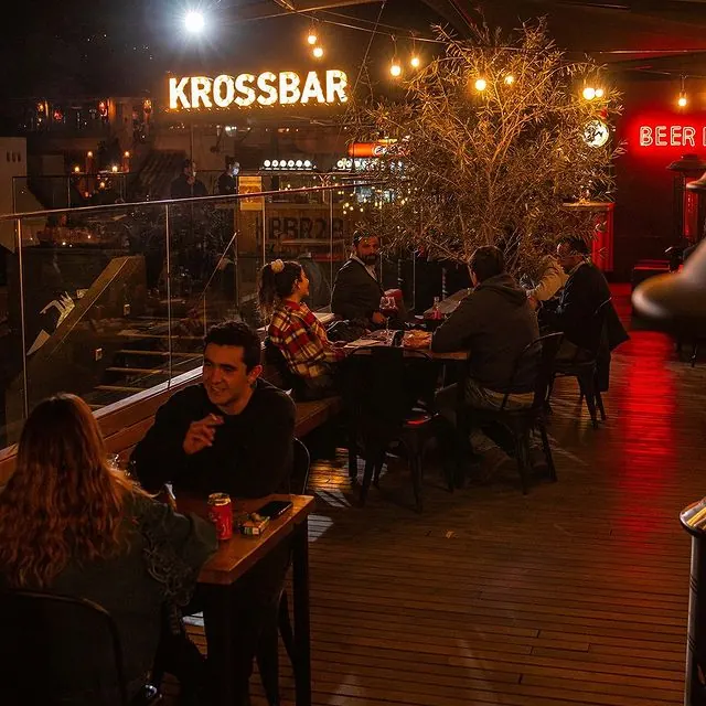 Kross Bar BordeRío, Vitacura, Santiago