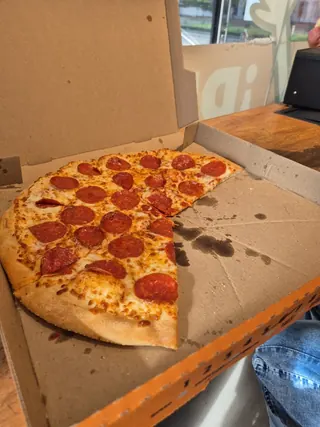 Little Caesars Pizza image 4