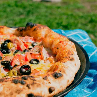 Moe Pizzas Paine image 3