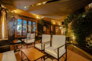 Nina Bar Restaurant image 1