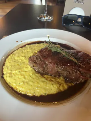 Nina Bar Restaurant image 2