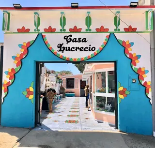 Paseo De Las Artes image 6