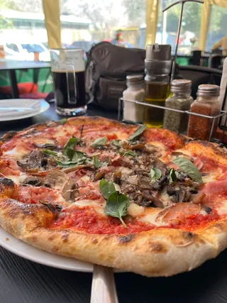 Pizzería La Corona image 4