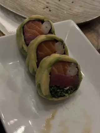 Praia Sushi Renaca image 4
