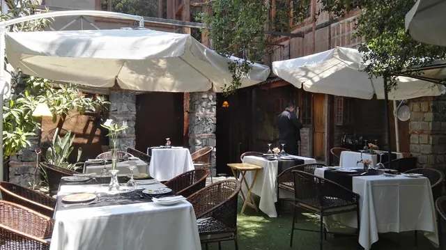 Restaurant El Meson Nerudiano, Bellavista, Santiago