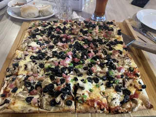 Sleepy Hollow Pizzeria image 4