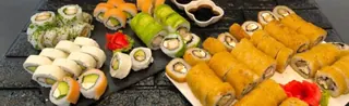 Sushi La Reina image 3