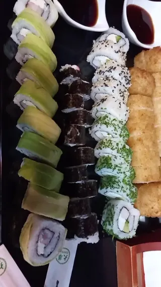 Sushi Yoshi image 2