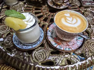 Wonderland Café image 4