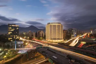 DoubleTree by Hilton Santiago Kennedy image 1