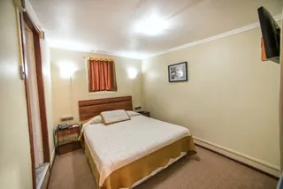 Hotel Sahara Inn image 5