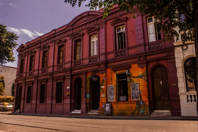 La Casa Roja Hostel, Barrio Brasil, Santiago