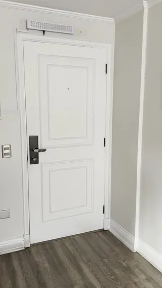 Park Plaza Apartments image 3