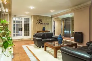 Park Plaza Apartments image 5