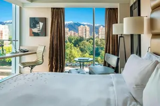 Renaissance Santiago Hotel image 3
