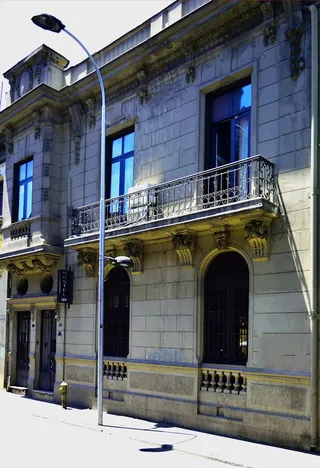 Santiago Backpackers image 1