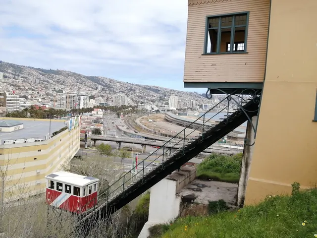 Torre Baron, Valparaíso, Santiago