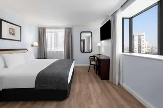 Wyndham Garden Santiago Kennedy image 3