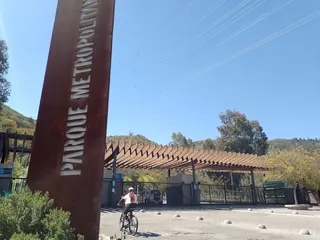 Acceso Zapadores Parquemet image 4