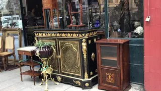 Bucarest Art & Antiques image 2