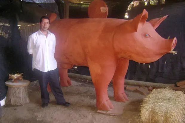 Chancho Alcancía de Greda más grande del mundo, Melipilla, Santiago