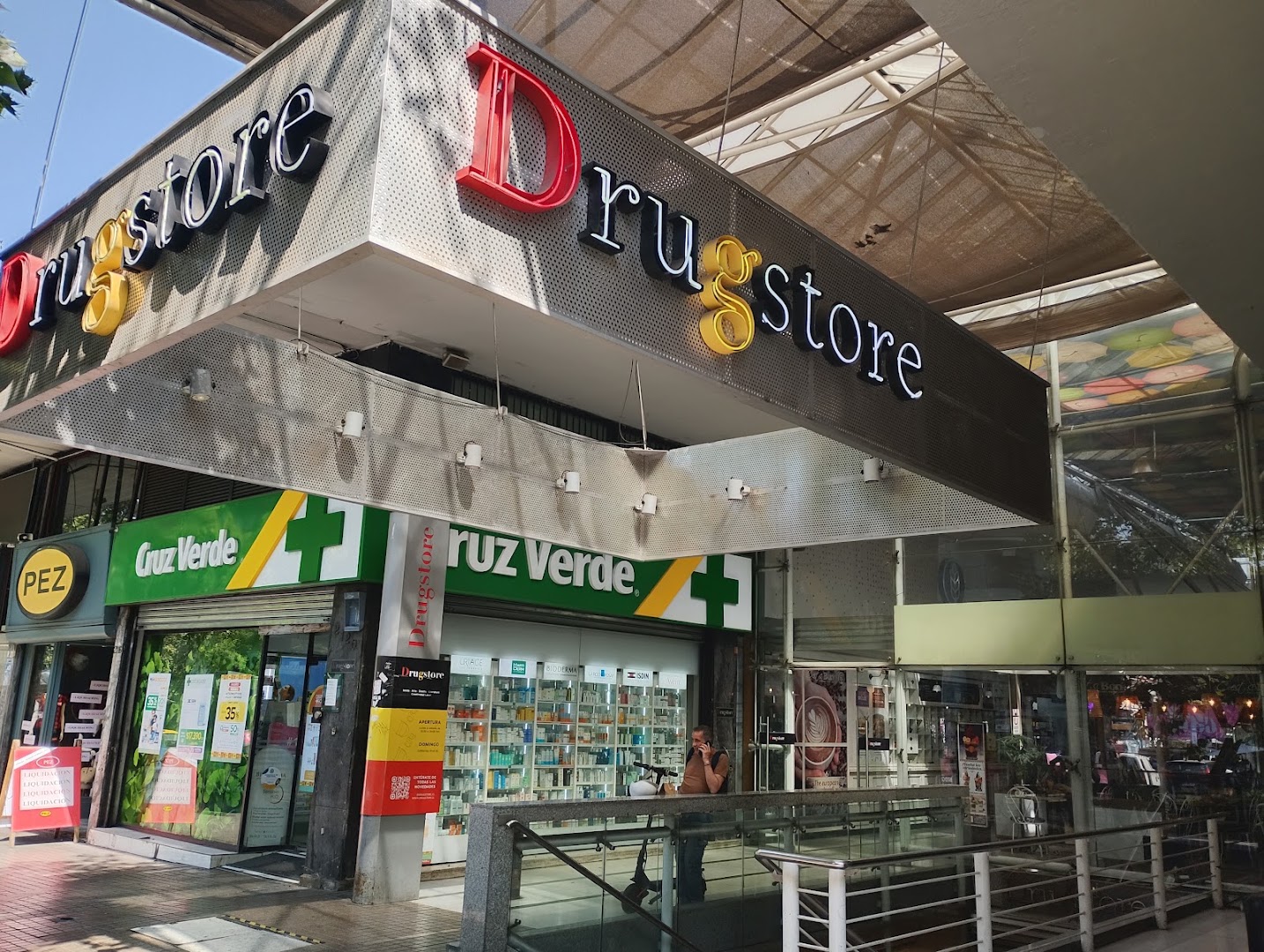 Shops & Malls