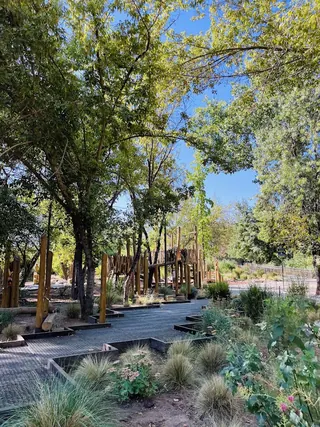 Huinganal Park image 3
