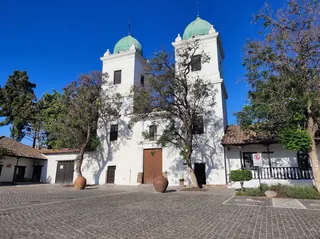 Iglesia de San Vicente de Ferrer de Los Dominicos image 1