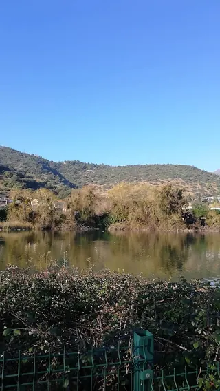 Laguna de Lo Barnechea image 2