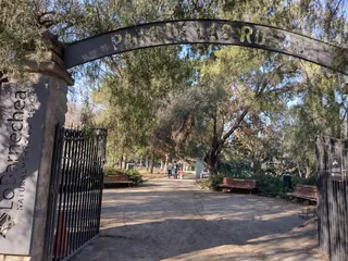 Las Rosas Park image 3
