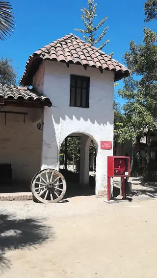 Los Dominicos Craft Centre image 2
