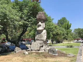 Moai statue image 4