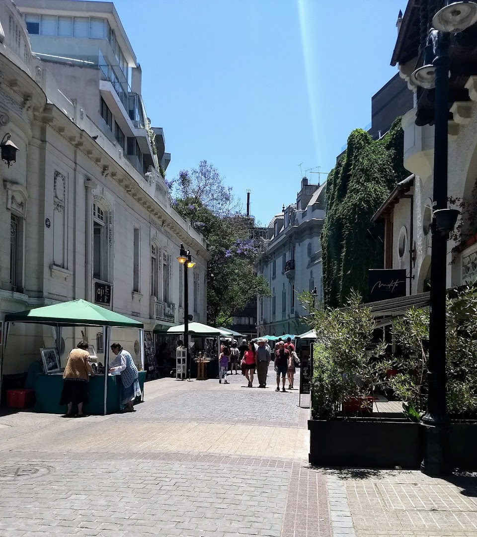 Mulato Gil de Castro Square