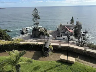 Palace of Cerro Castillo image 3