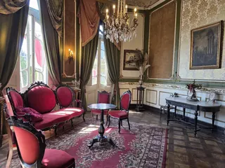 Palacio Larrain image 3