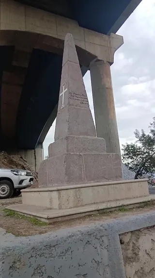 Pirámide image 3