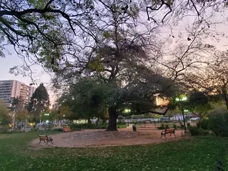 Plaza Loreto Cousiño image 1
