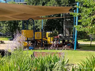 Plaza Raúl Deves image 5