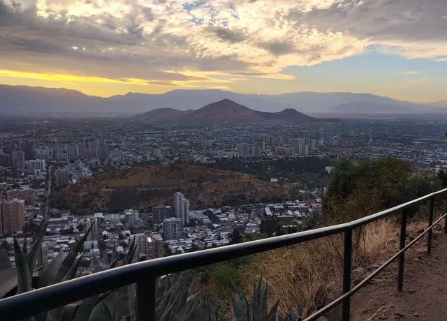 Sendero Zorro Vidal, Recoleta, Santiago