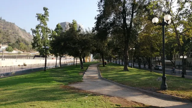Uruguay Park, Providencia, Santiago